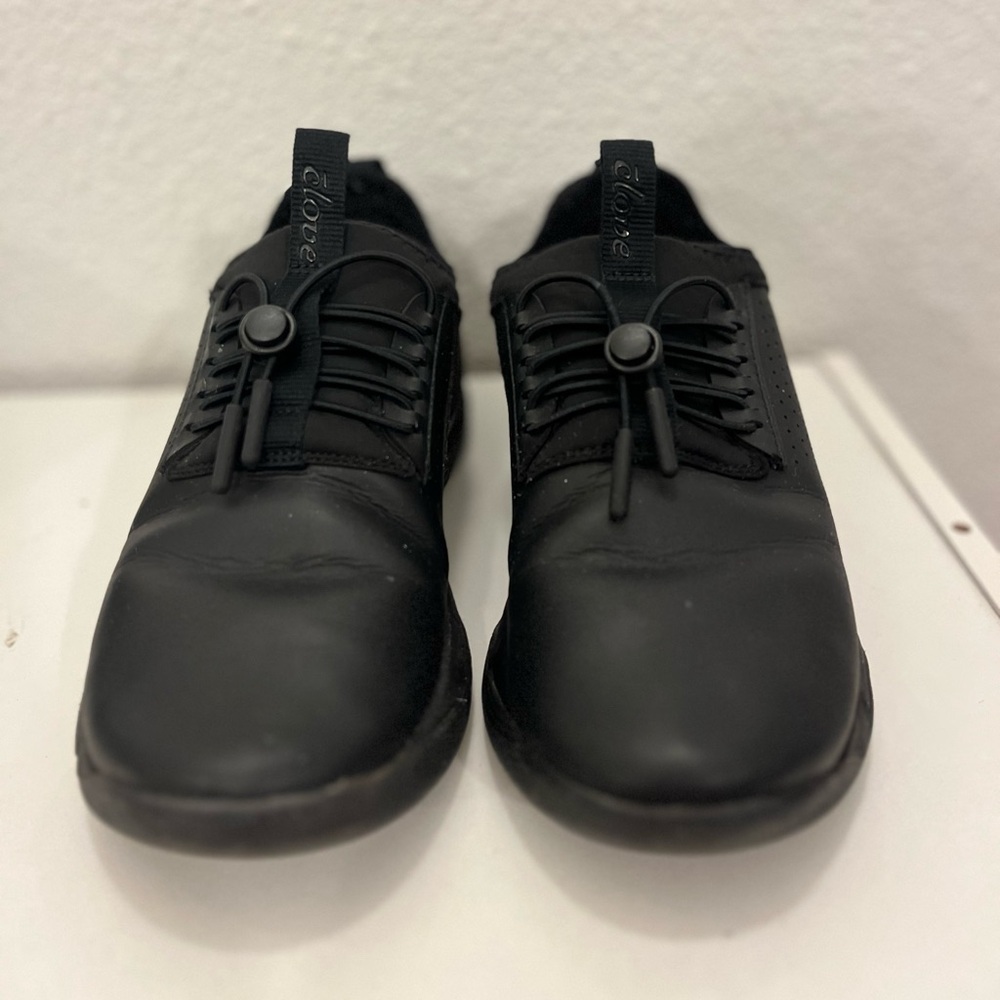 Gently used black Cloves